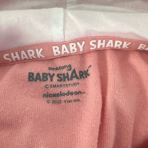 Primark Pink Fong Baby Shark Swim Cover-Up with Shark Hood Pink 9-12M - Picture 3 of 3